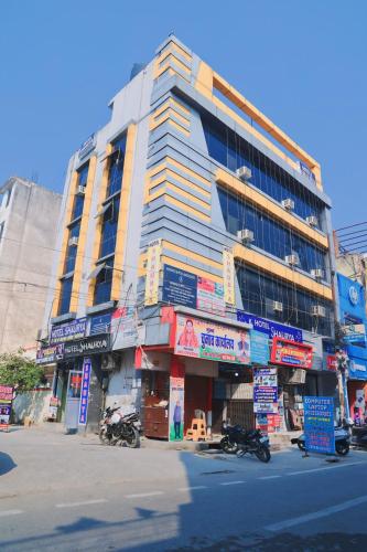 Hotel Shaurya,,3 star