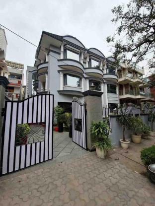 Serene Stays,,3 star