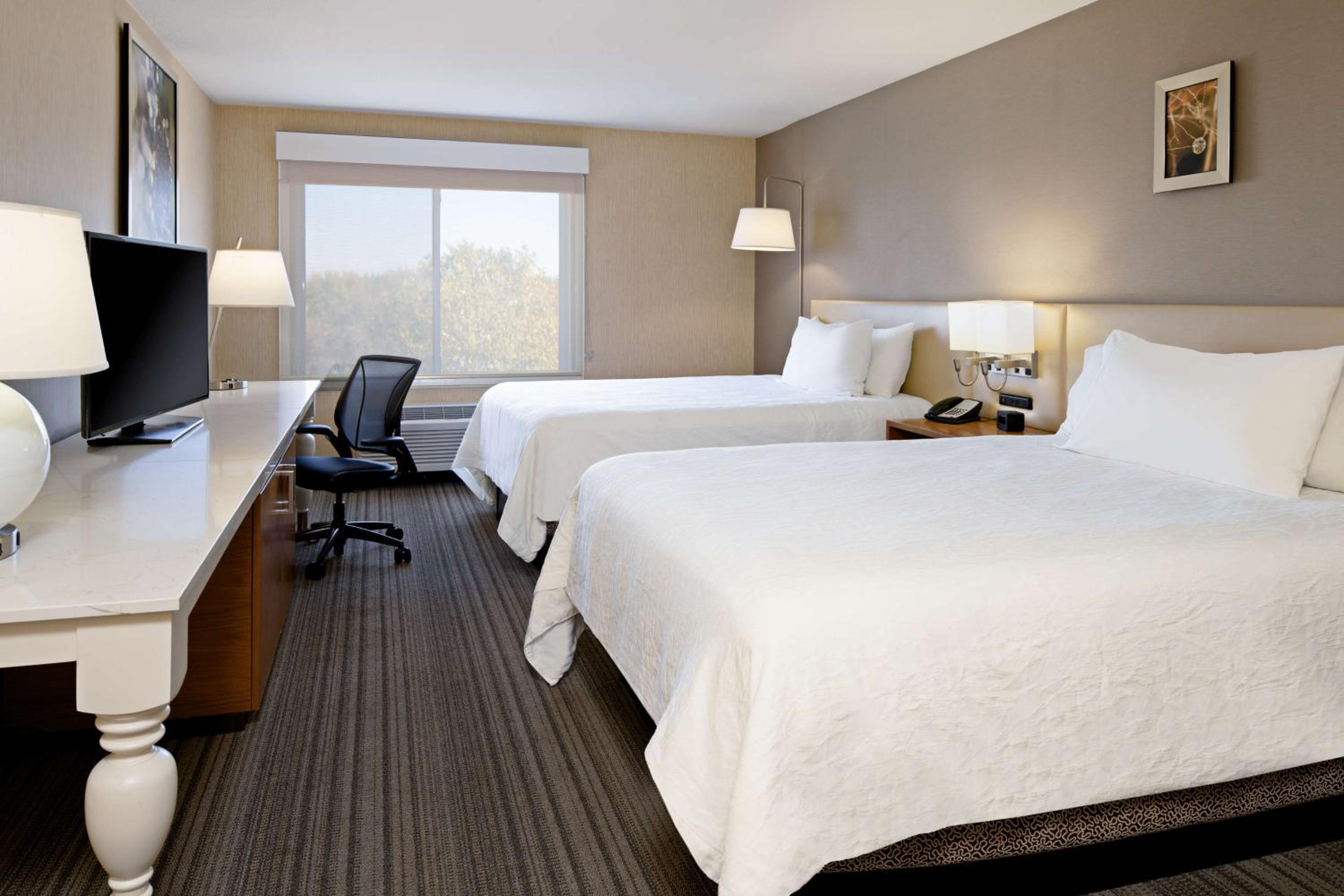 holiday inn express and suites bridgeport by ihg