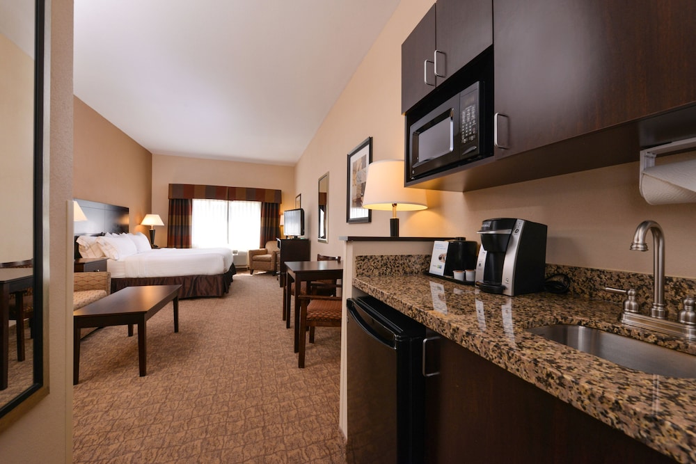 holiday inn express and suites bridgeport by ihg