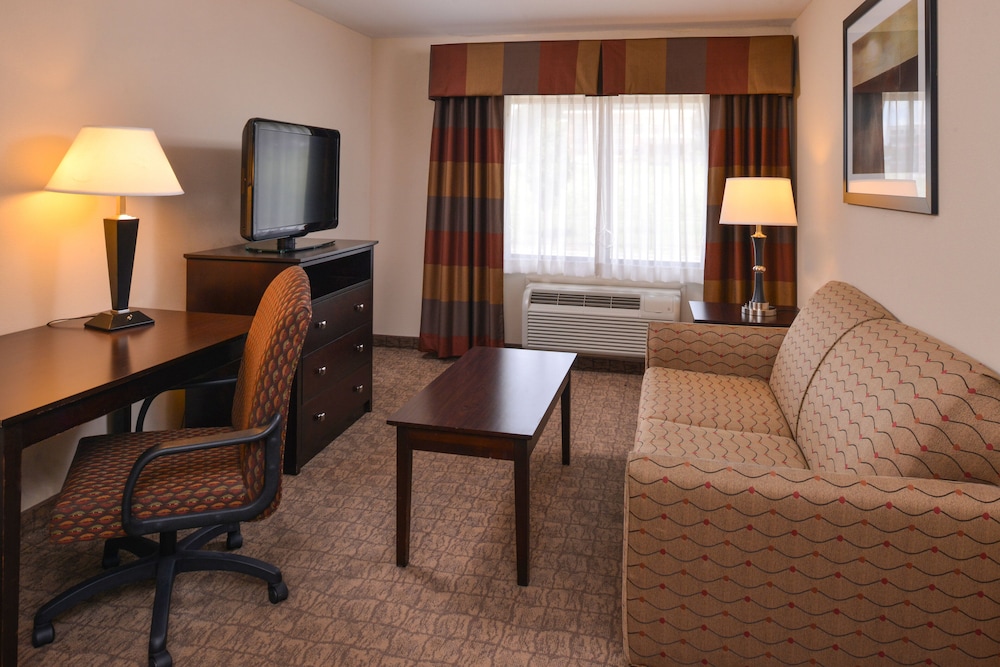 holiday inn express and suites bridgeport by ihg