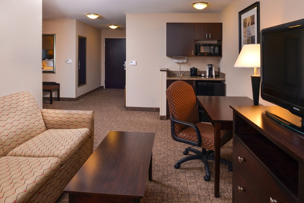 holiday inn express and suites bridgeport by ihg