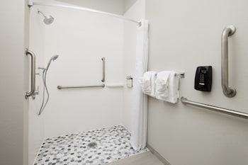 Holiday Inn Express & Suites Bridgeport By Ihg,Clarksburg>>Bridgeport,3 star