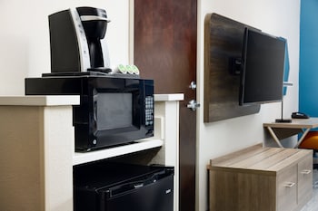 Holiday Inn Express & Suites Bridgeport By Ihg,Clarksburg>>Bridgeport,3 star