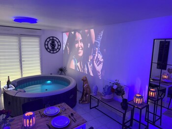 Suite Eden Spa, Appart’Hôtel Bien Être , Patio,Rés La Boisserie,0 star