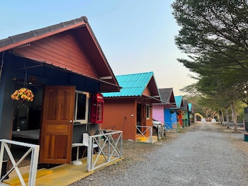 oyo 75539 phanthida resort and cafe