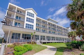 Ocean Escape Boardwalk Oceanfront,70 North Ocean Boulevard,2 star