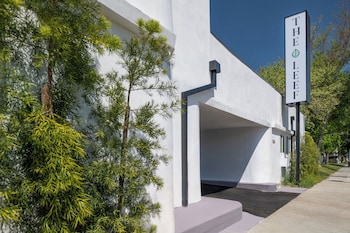 the leef hotel