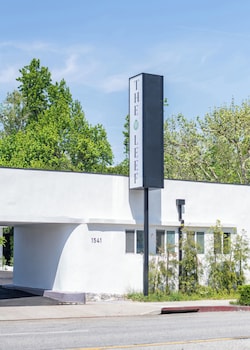 the leef hotel