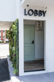 the leef hotel