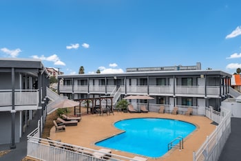 laredo hotel inn