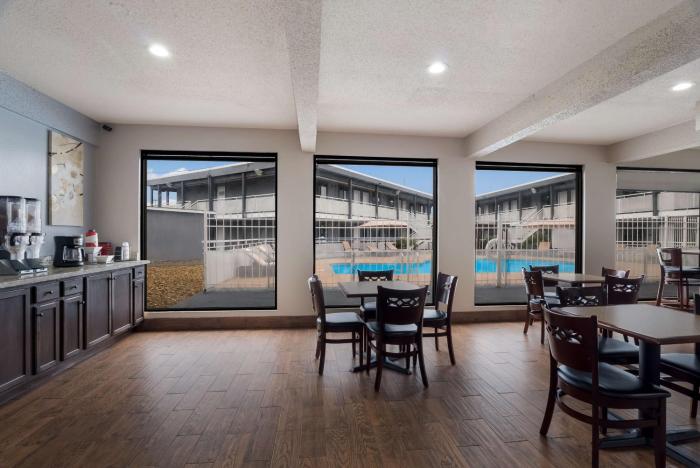 laredo hotel inn