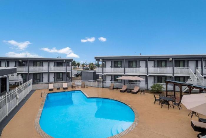 laredo hotel inn