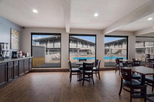 laredo hotel inn