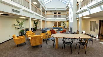 Brewster Hall,,2 star