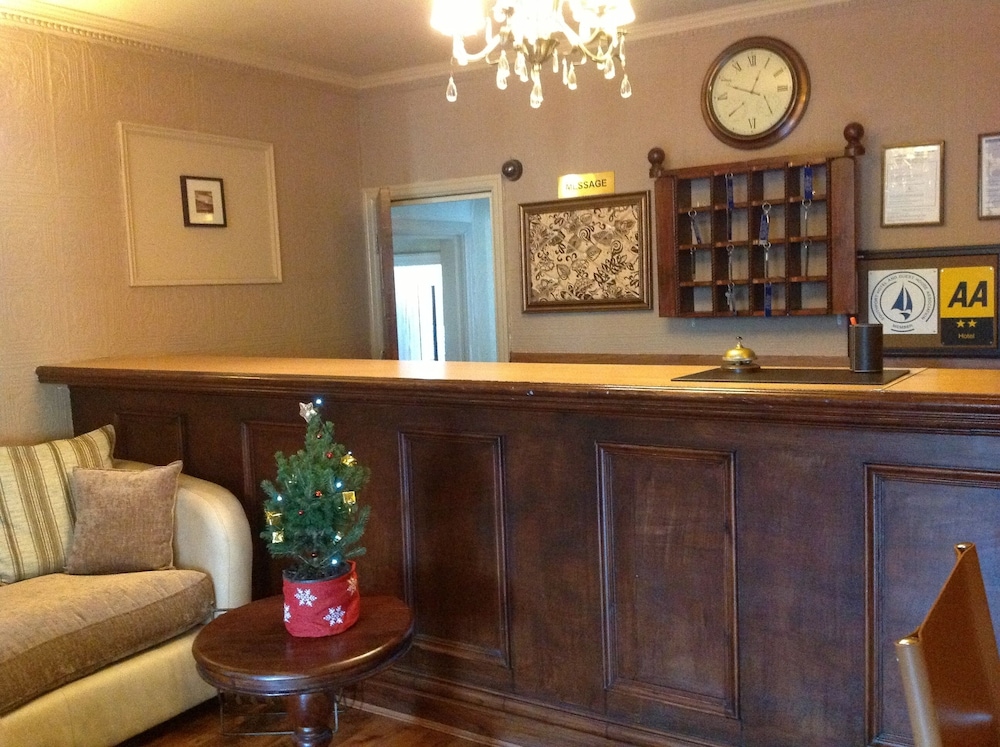 balmoral lodge hotel