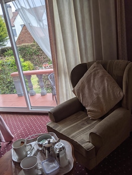 balmoral lodge hotel