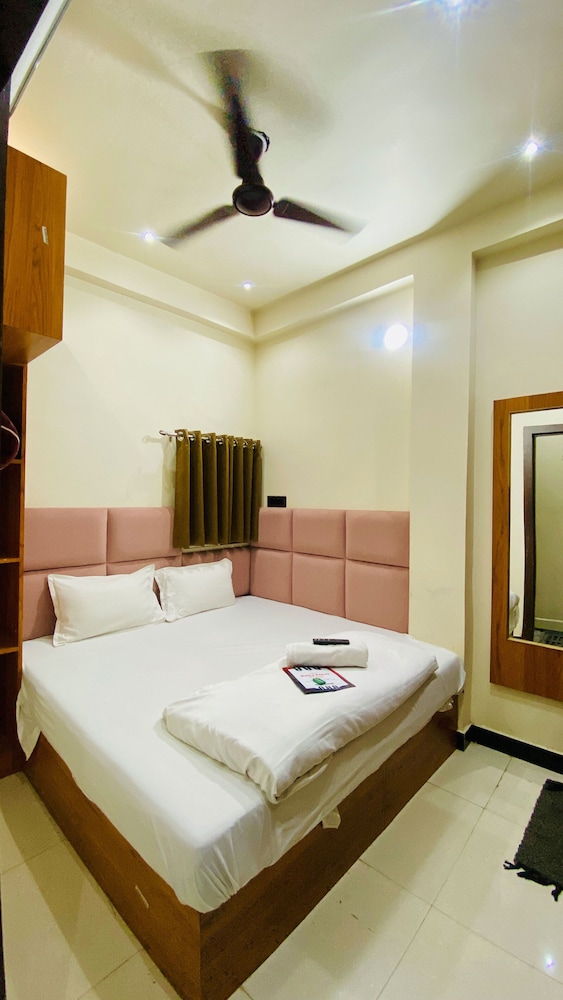 hotel manoram