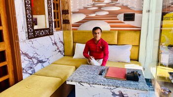 hotel manoram