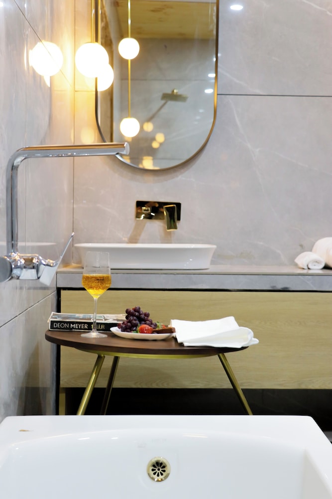 saser resort and wellness