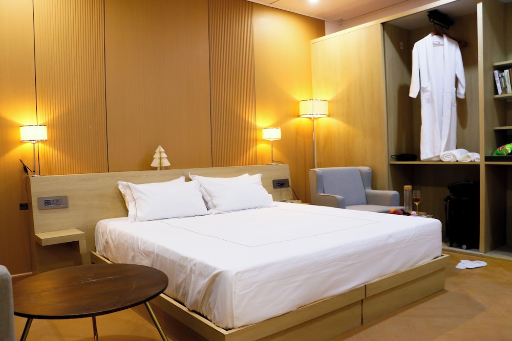 saser resort and wellness