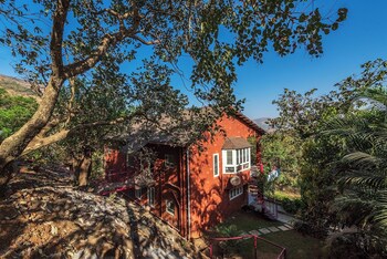 cosmicstays elysium farmhouse