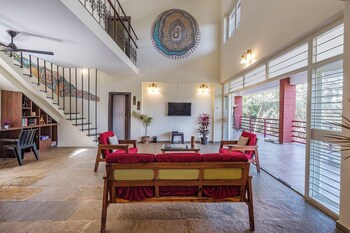 cosmicstays elysium farmhouse