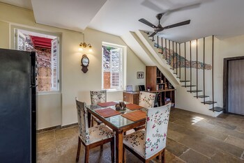 cosmicstays elysium farmhouse