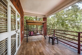 cosmicstays elysium farmhouse