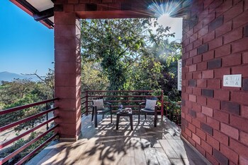 cosmicstays elysium farmhouse