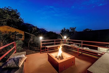 cosmicstays elysium farmhouse