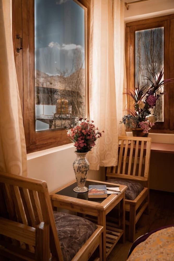 hotel ladakh delight