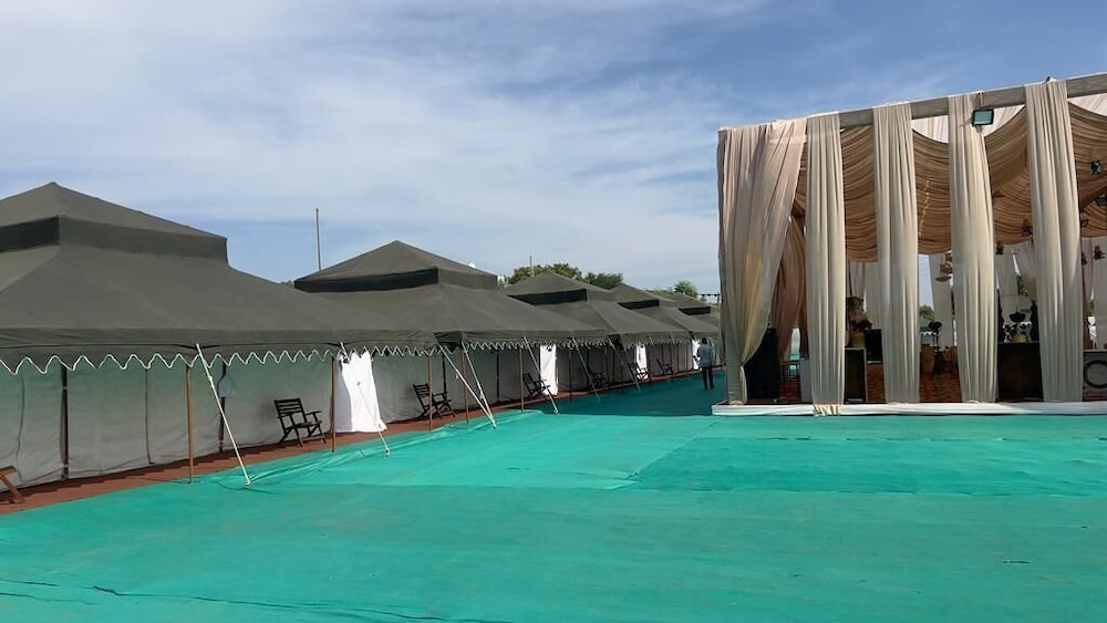 kaila devi hotel camp