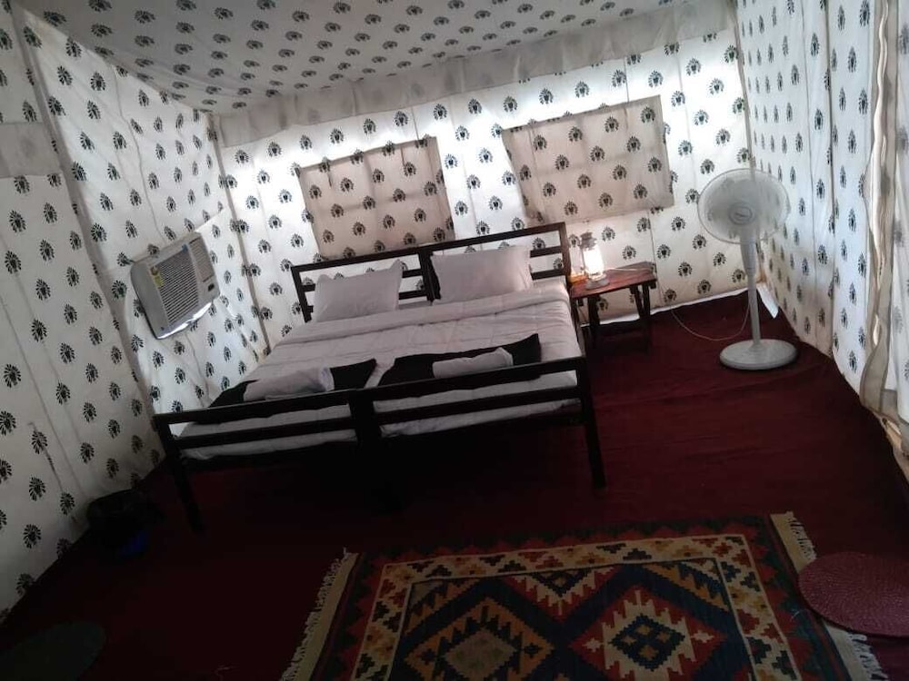 kaila devi hotel camp