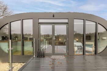 stunning ecoretreat pods in old chalford