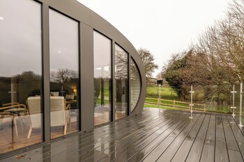 stunning ecoretreat pods in old chalford