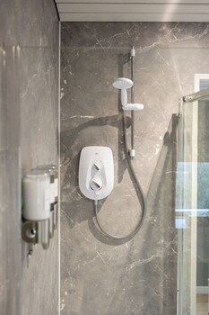 stunning ecoretreat pods in old chalford