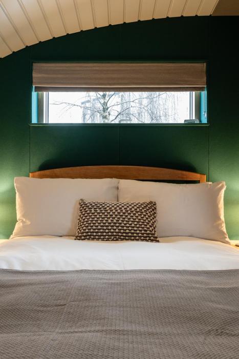 stunning ecoretreat pods in old chalford