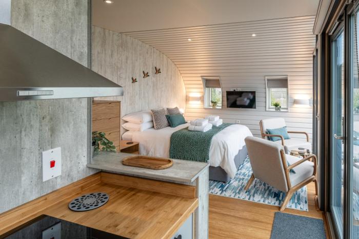 stunning ecoretreat pods in old chalford