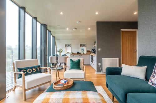 stunning ecoretreat pods in old chalford