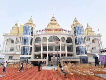 narayan marriage hall and resort
