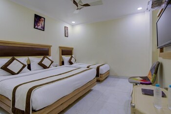 hotel amar international