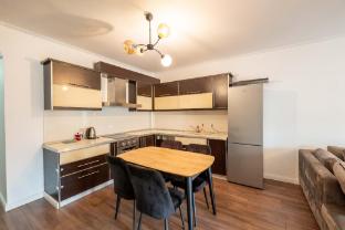 tirent apartment komuna parisit 2