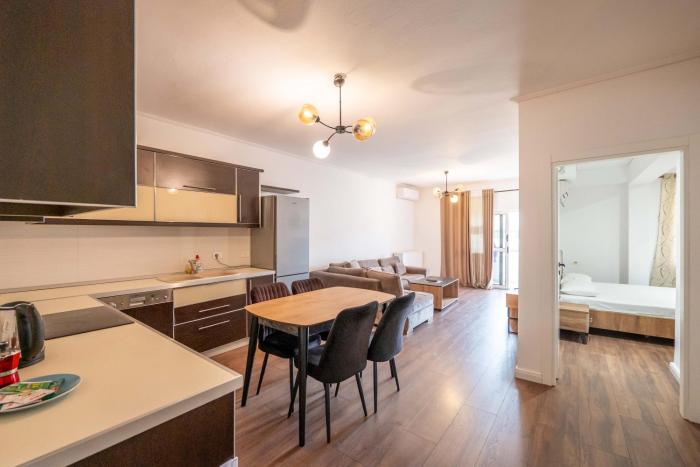 tirent apartment komuna parisit 2