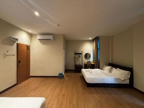 t mok hotel