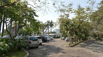 tilyar hotel and resort