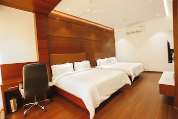 hotel lakshmi towers