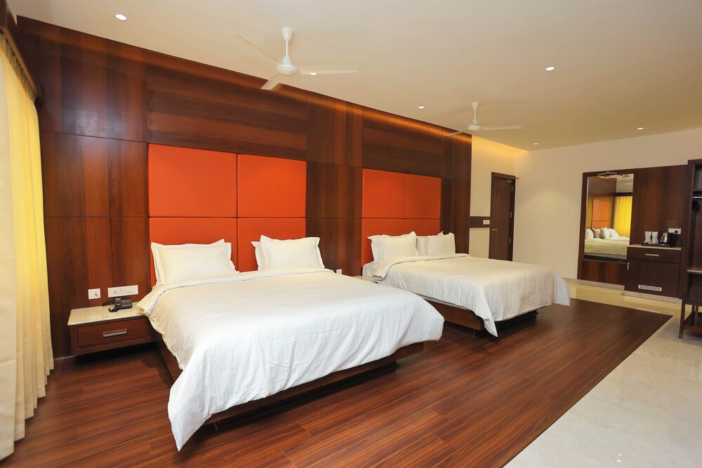 hotel lakshmi towers