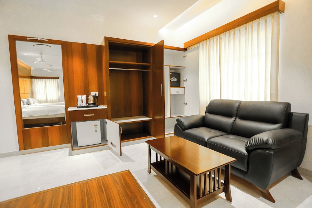 hotel lakshmi towers