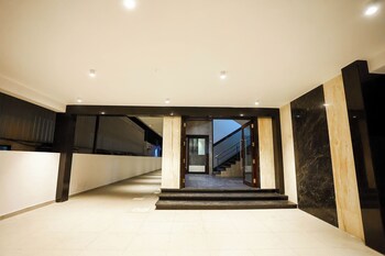 hotel lakshmi towers